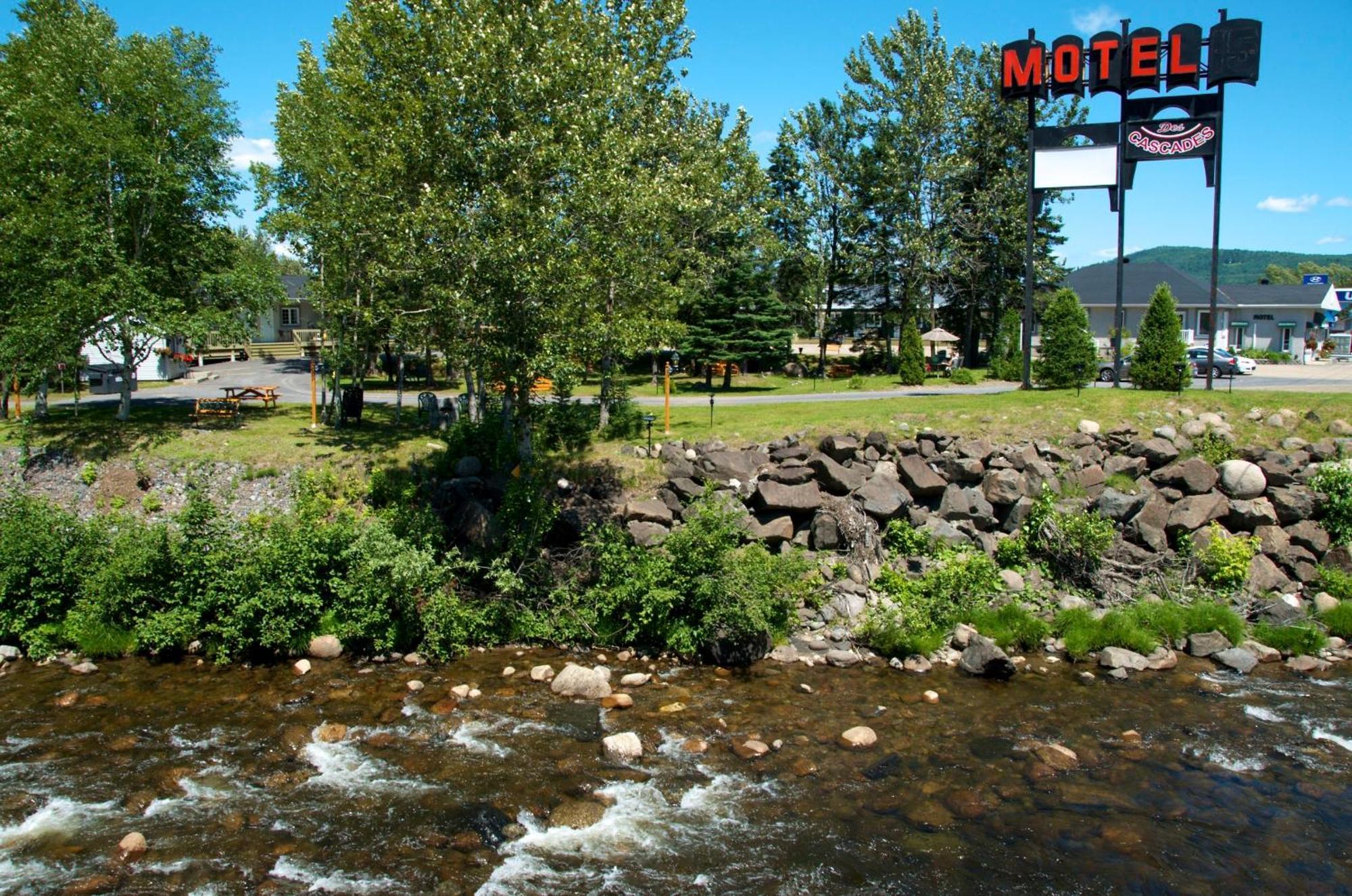 Motel Des Cascades Baie-Saint-Paul Dış mekan fotoğraf