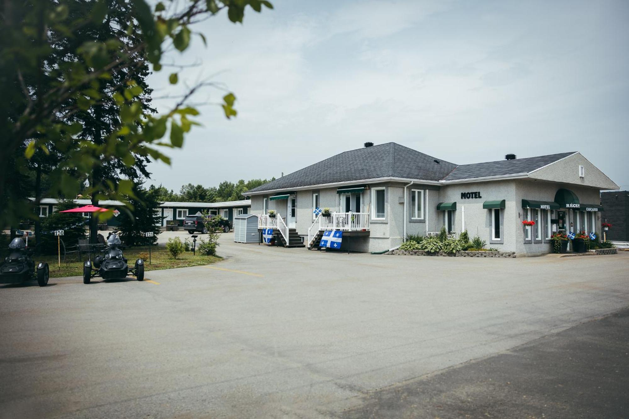 Motel Des Cascades Baie-Saint-Paul Dış mekan fotoğraf